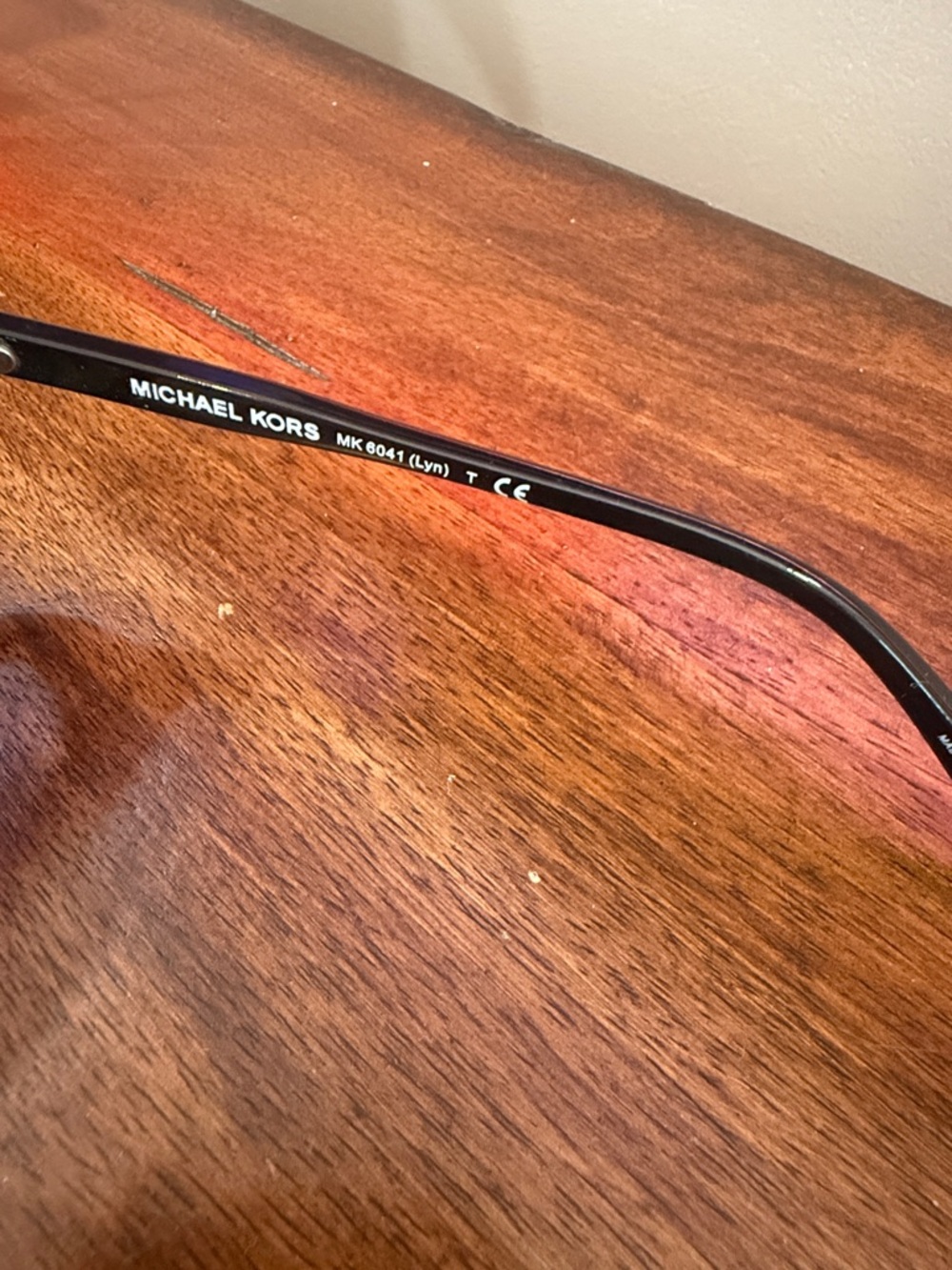 Michael Kors MK 6041 Lyn Cat Eye Sunglasses Black Gradient w/ Case - Picture 6 of 12